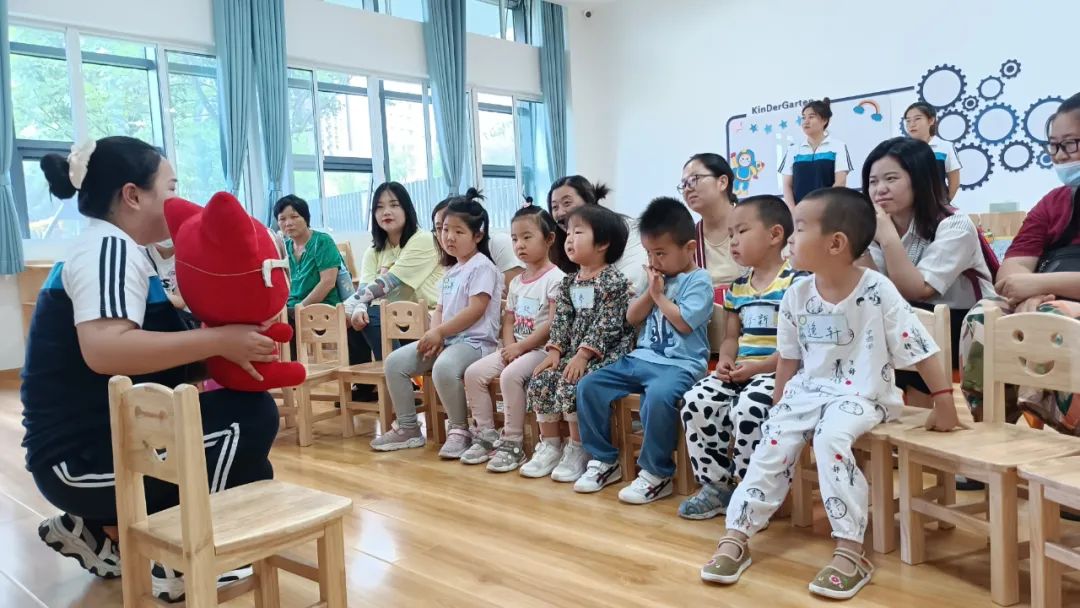托育中心招生文案_童心托育园_上海华育中学高中招生