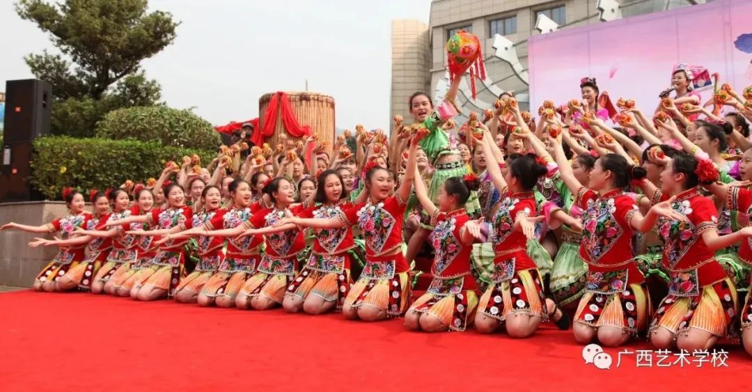 广西艺术学院附中初中部招生详情_广西艺术学院招生计划_广西民族师范学院艺术招生分数线