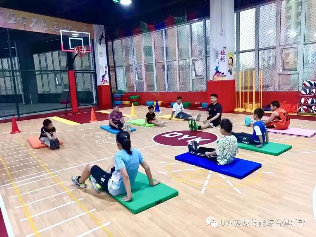 艺术生文化课招生画册文案_篮球训练营宣传文案_幼儿篮球招生文案