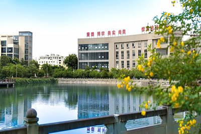 德阳科贸职业学院-校园一角