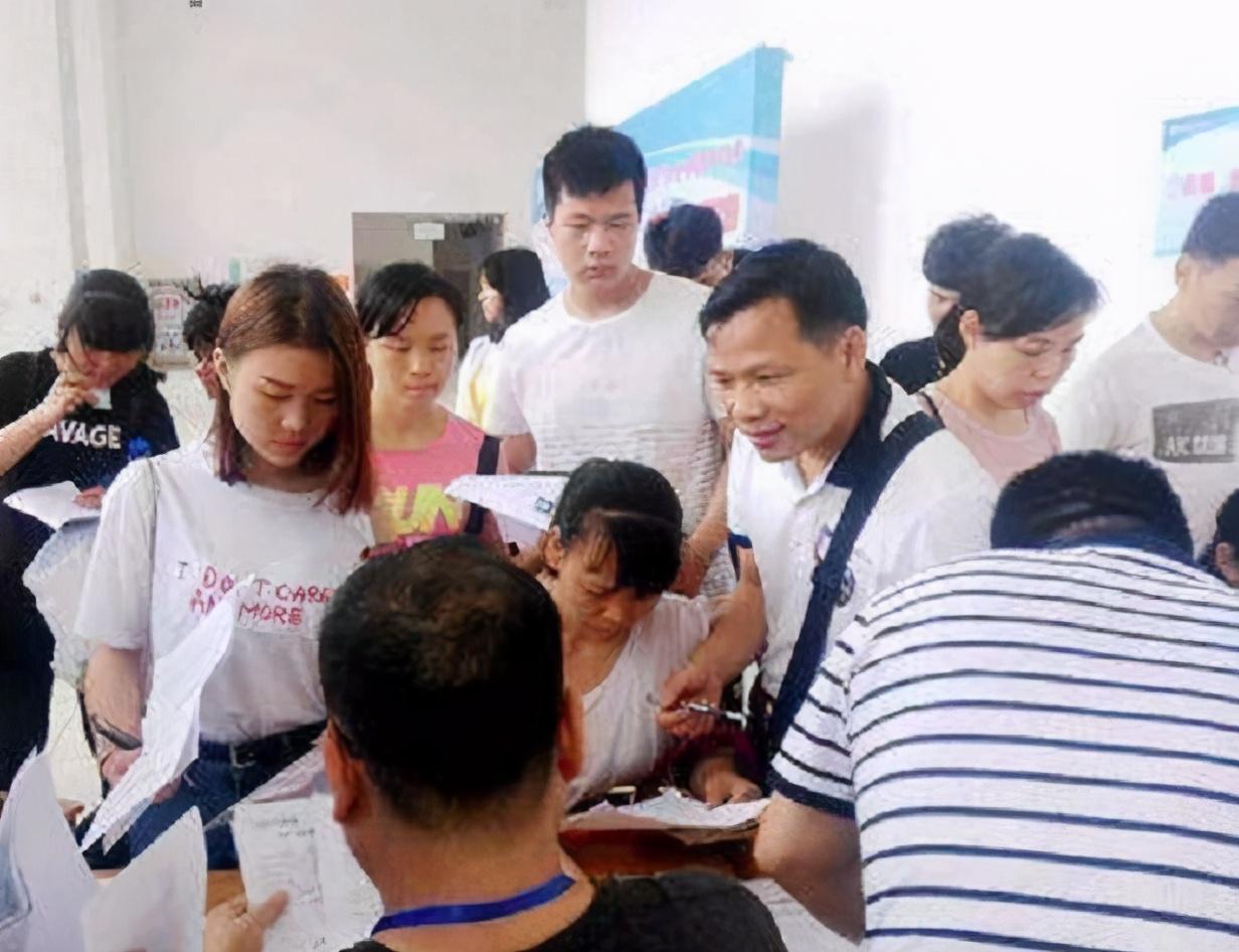 唱歌什样做面陪表情_怎么样做招生_装摸做样变造句