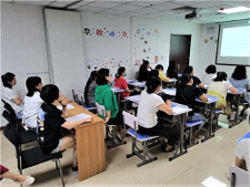 记录家庭教育公开课通知_记录家庭教育指导案例_家庭教育记录